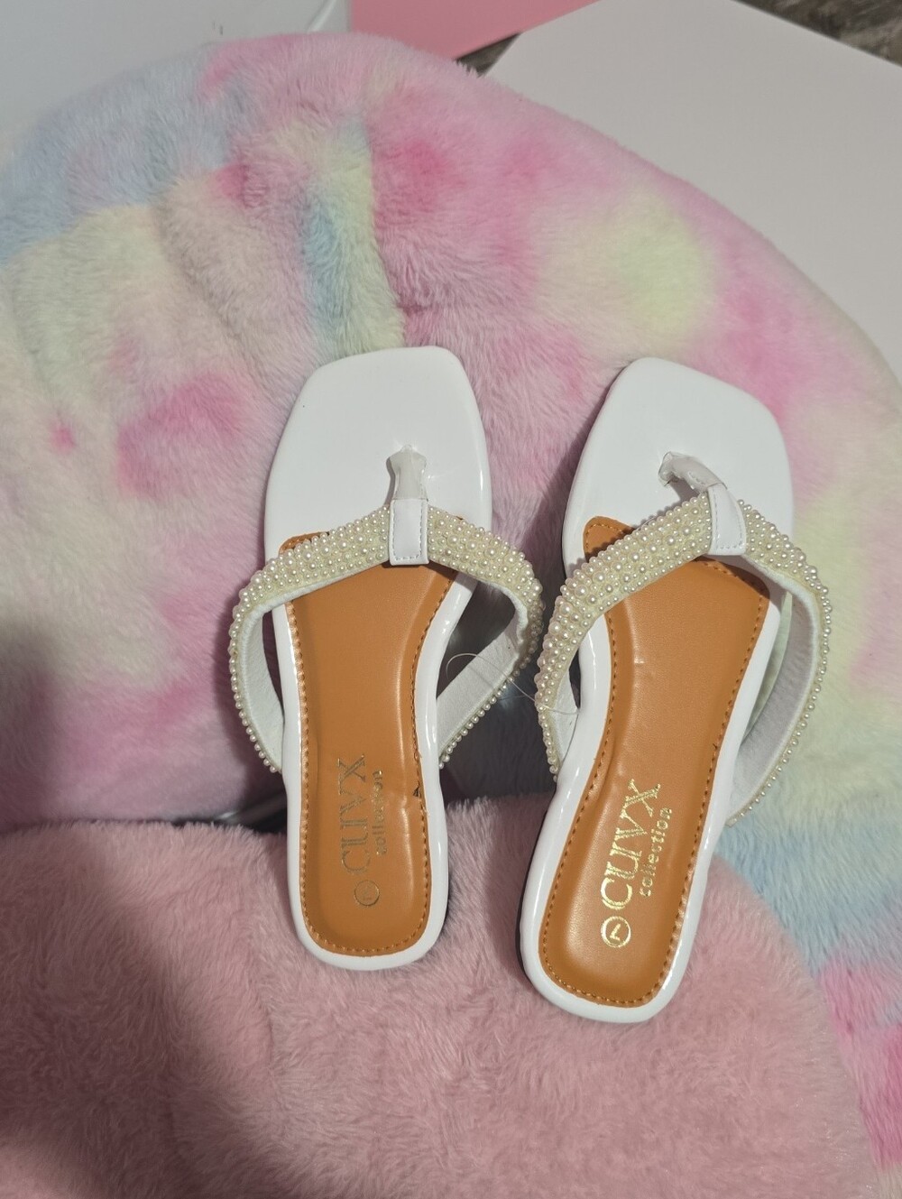White Pearl-Embellished Women's Thong Sandals
